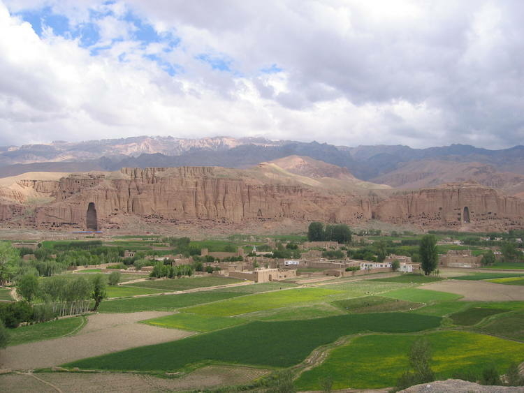 Vue générale de la vallée de Bamiyan © UNESCO