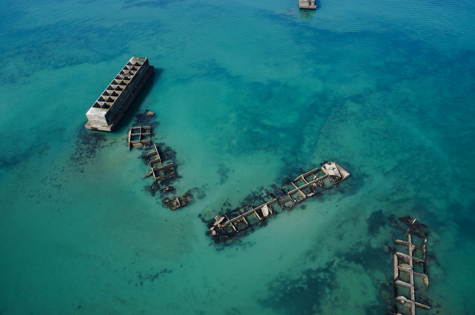 Vue au drone de caissons du Mulberry B