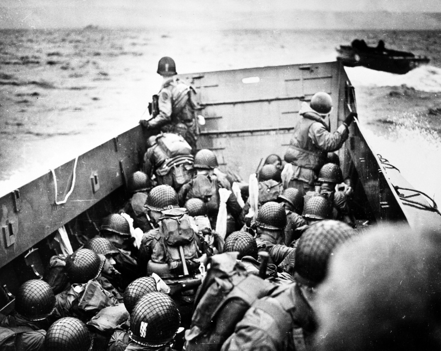 Soldats américains dans un LCVP en direction d’Omaha Beach le 6 juin 1944