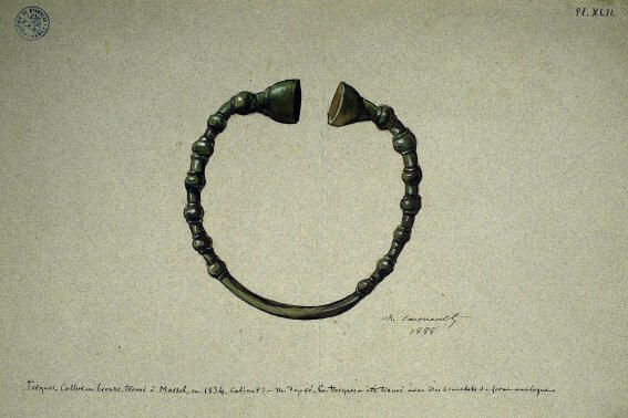 Torque en bronze à nodosités du second âge du Fer découvert en 1834 à Marsal (Moselle). 