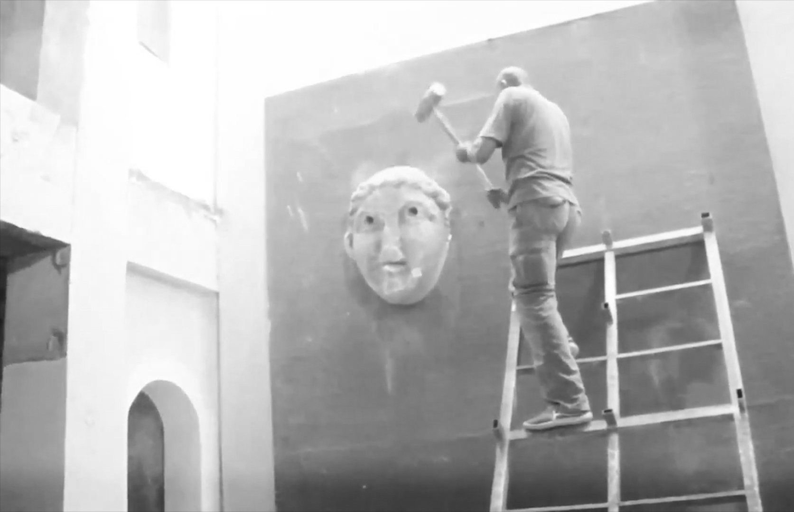 تدمير داعش للمتحف الحضاري في الموصل، ٢٠١٥