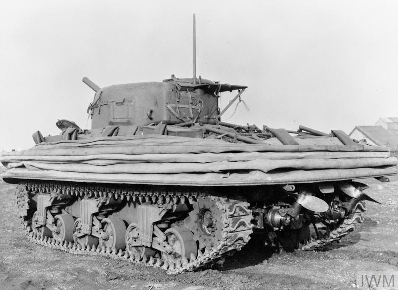 Sherman DD (Duplex Drive) avec toile abaissée