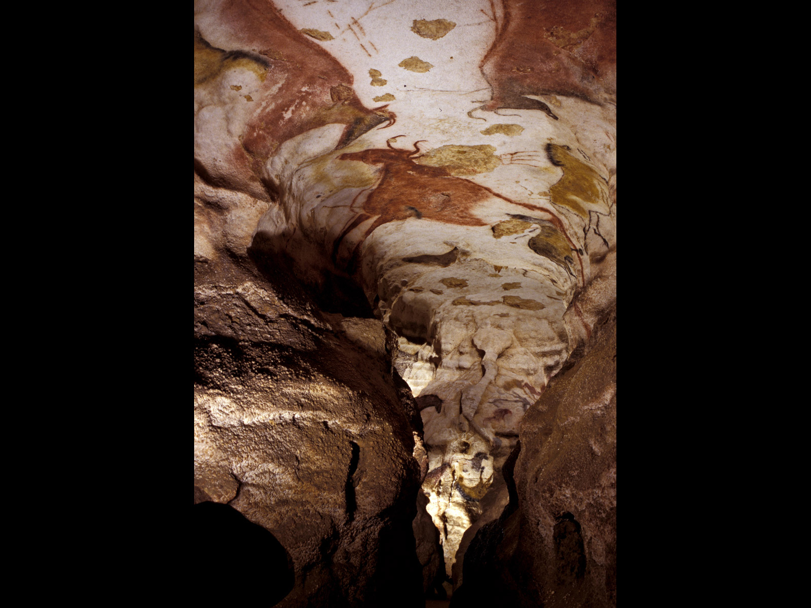 Photographie d'un profil de la grotte en "trou de serrure"
