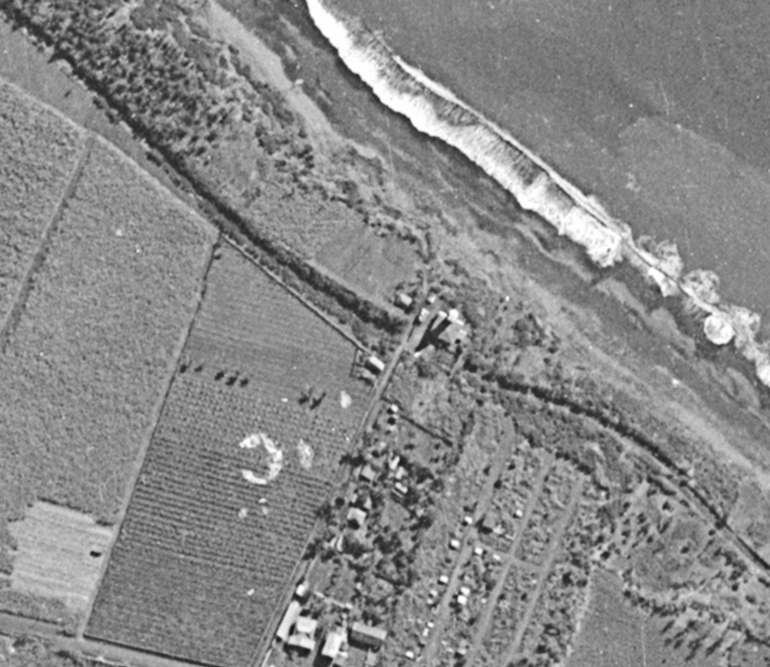 Vue aérienne de 1950 avec le tunnel ferroviaire de Sainte-Suzanne