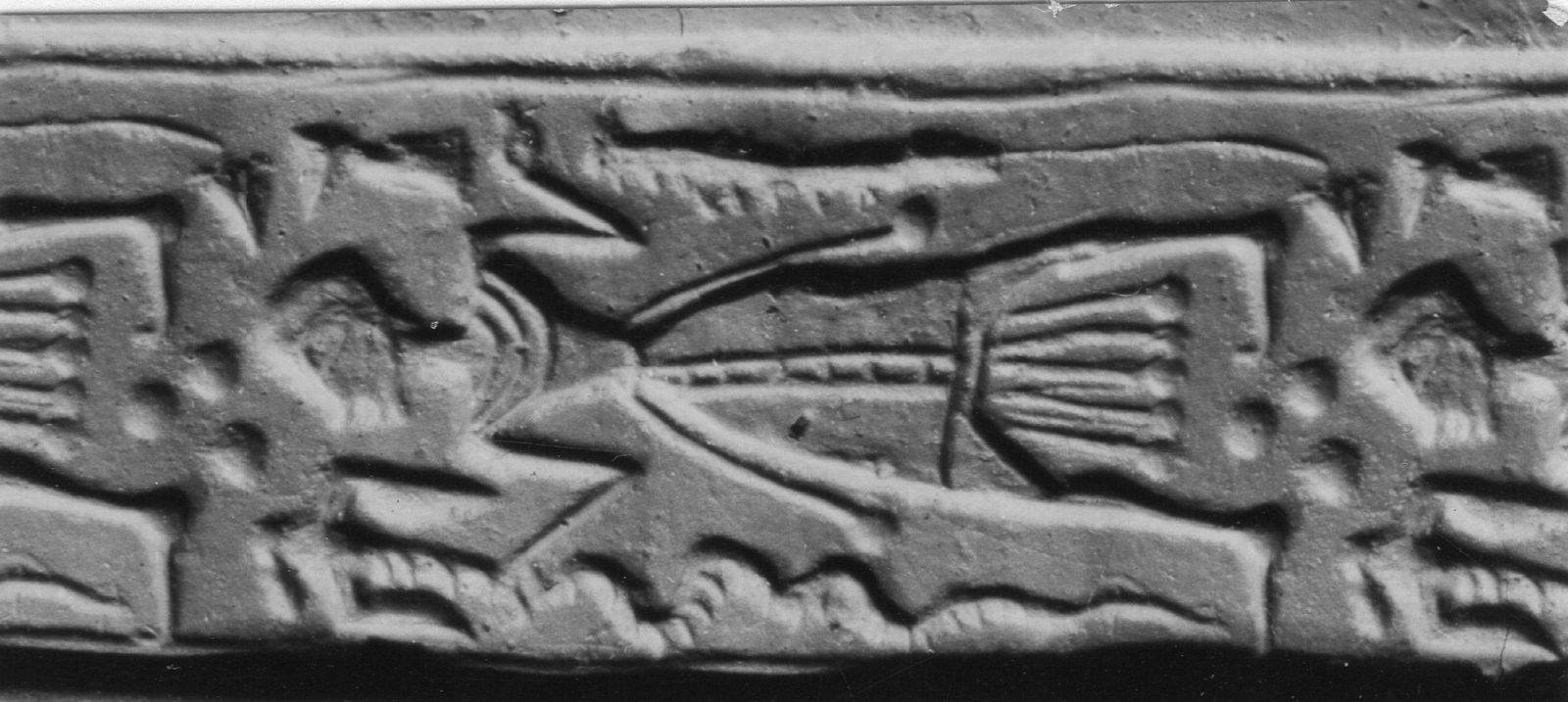 Personnage tenant un étendard et une lance feuillue