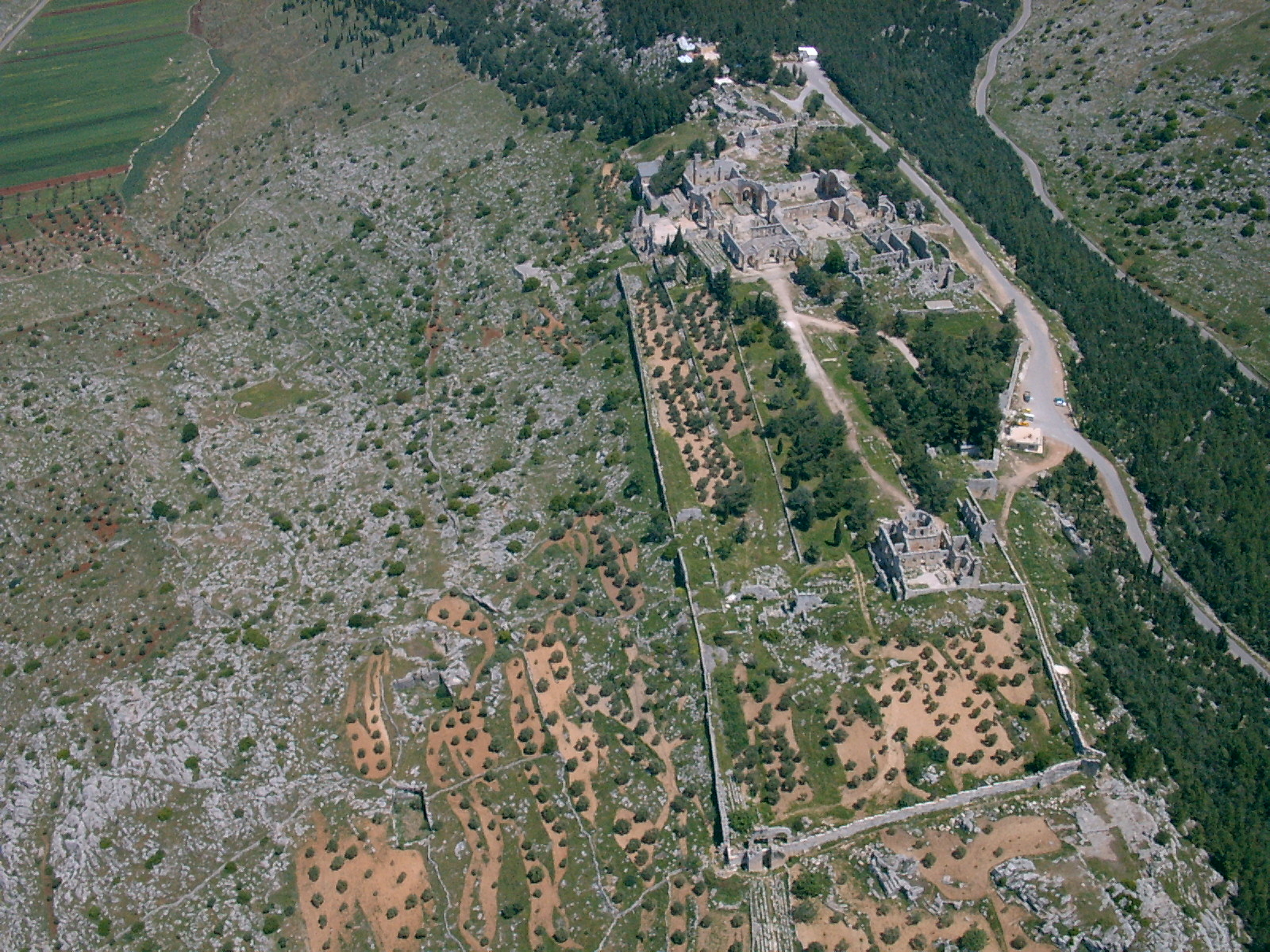 Vue aérienne du sanctuaire de Saint-Syméon