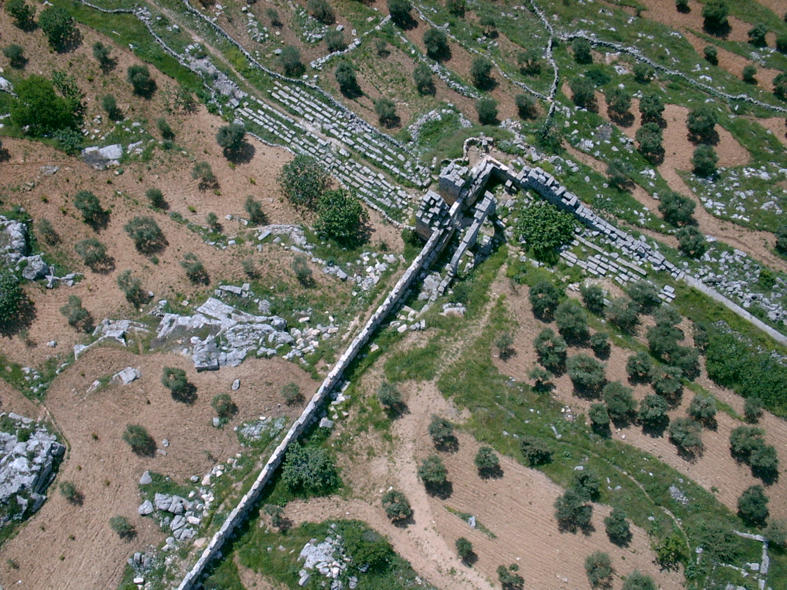 Vue aérienne du propylée