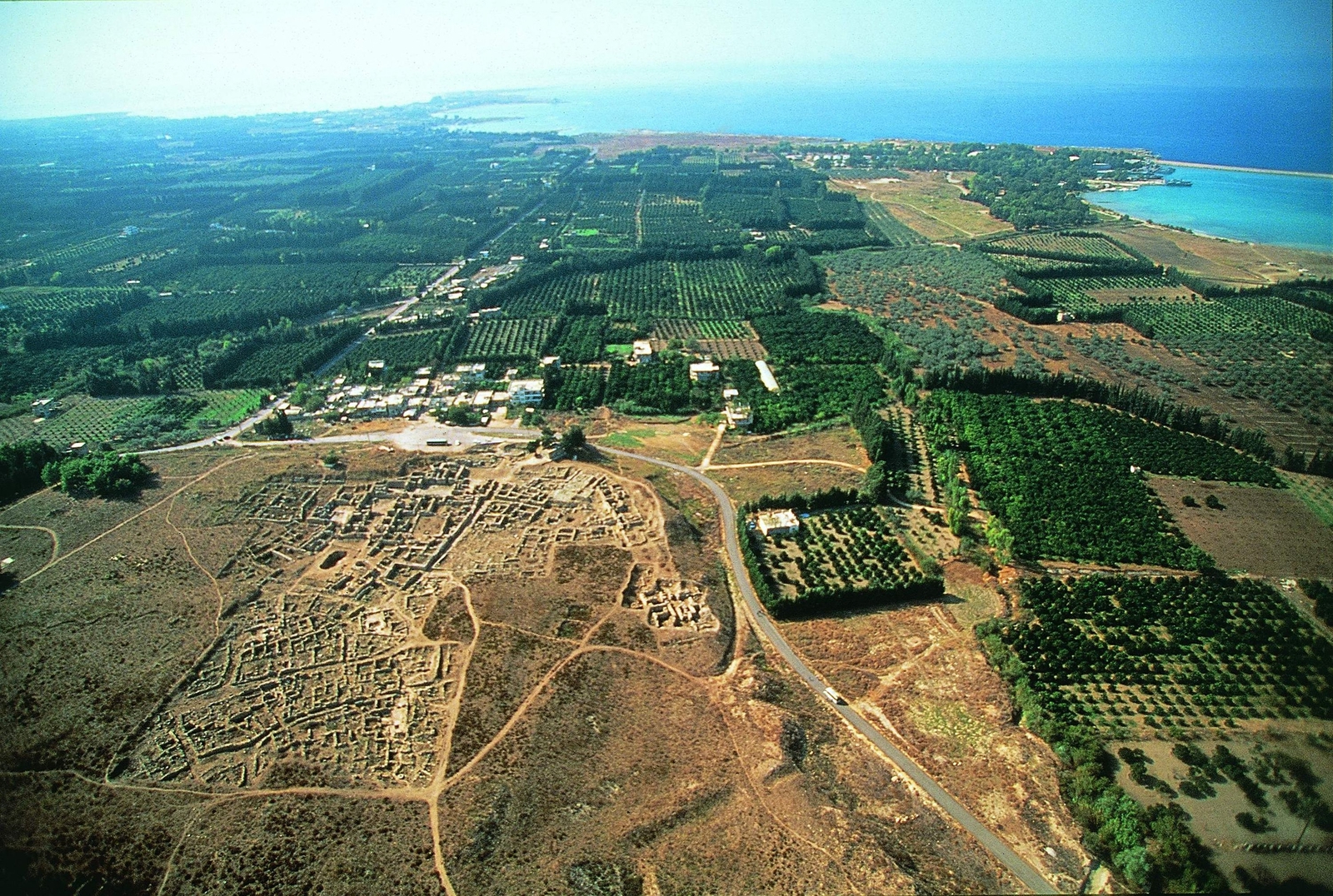 Partie occidentale du tell de Ras Shamra et de la plaine côtière environnante