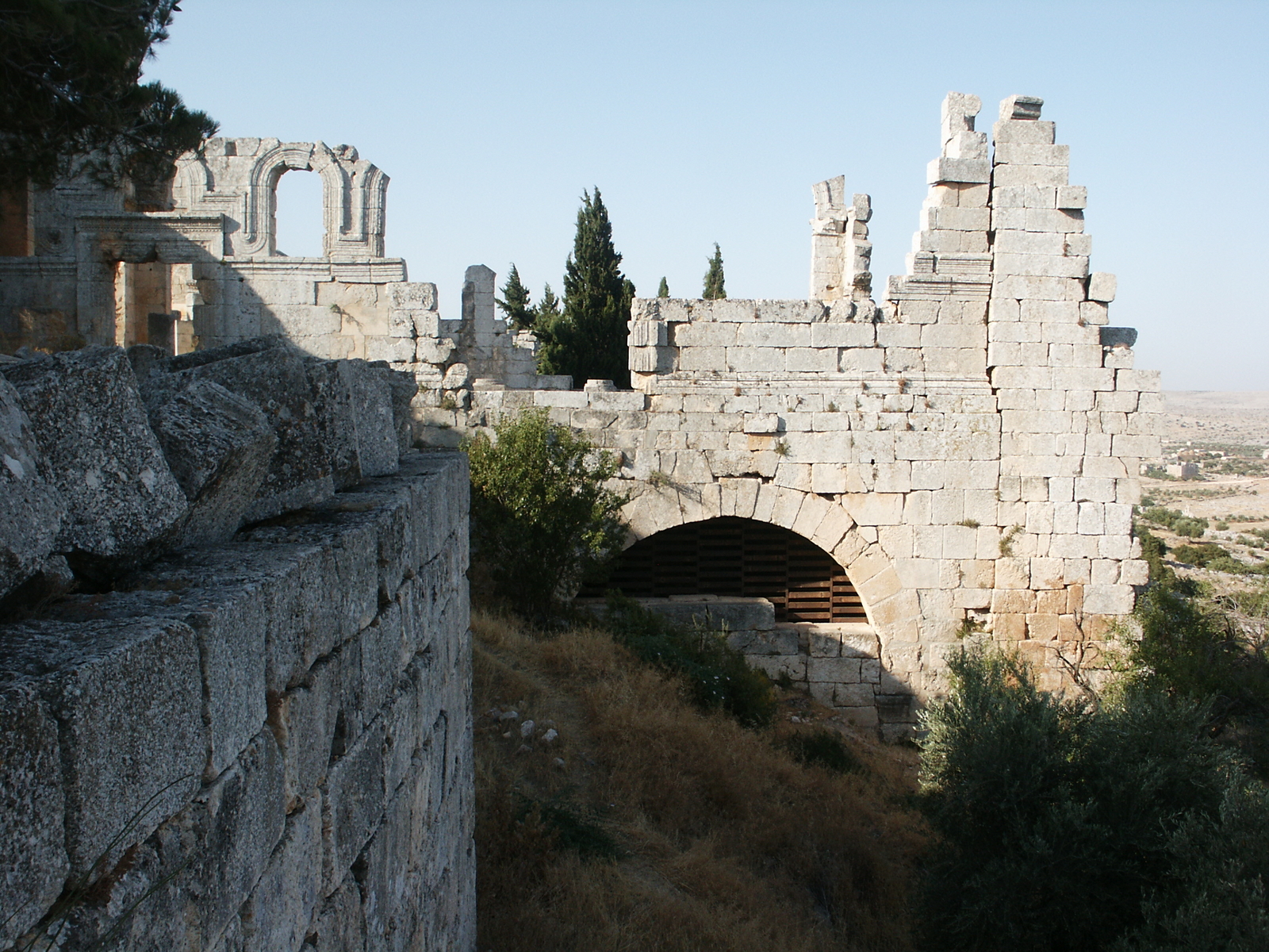 Façade nord de la basilique ouest