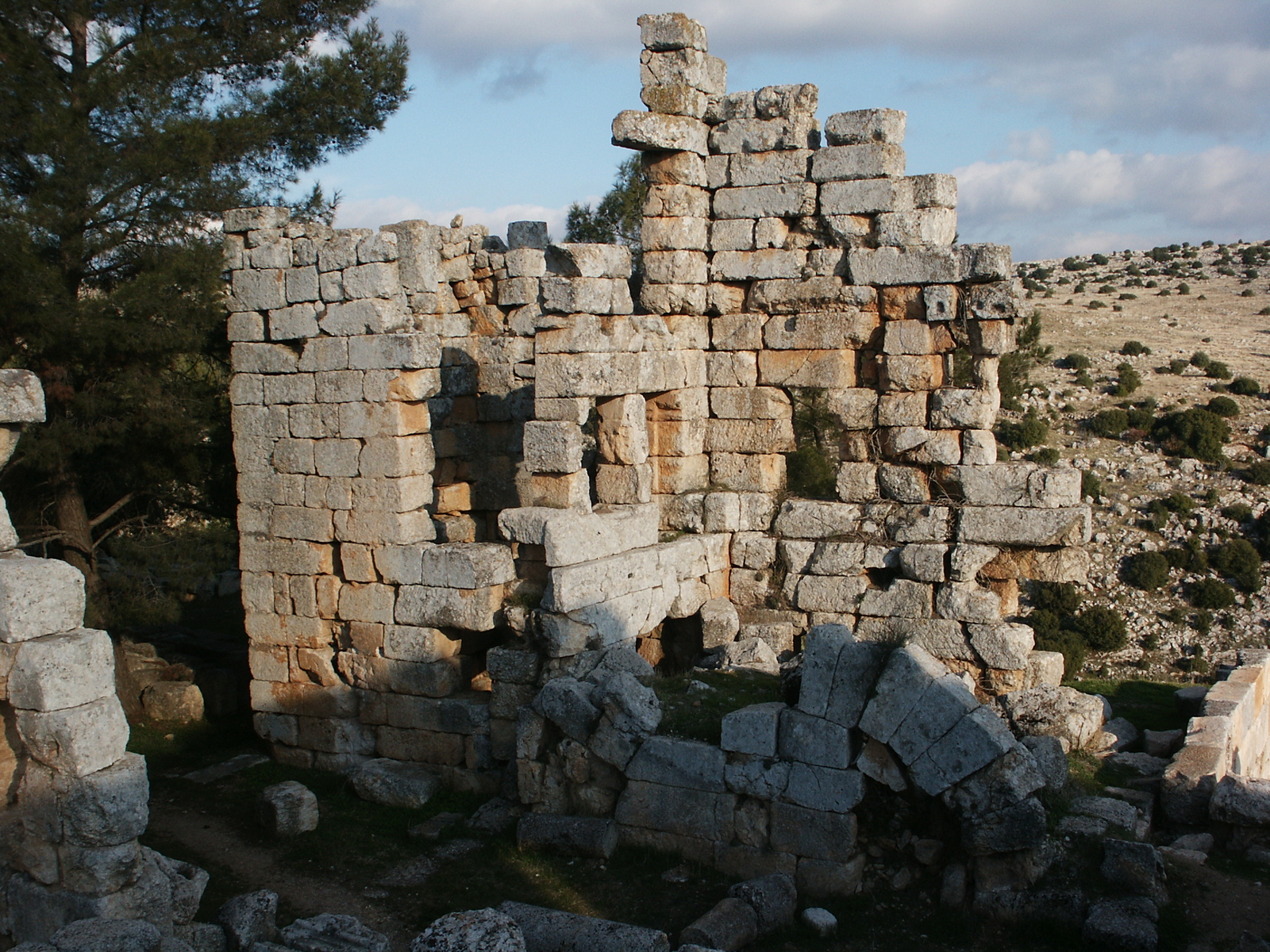 Tour antique et extension nord