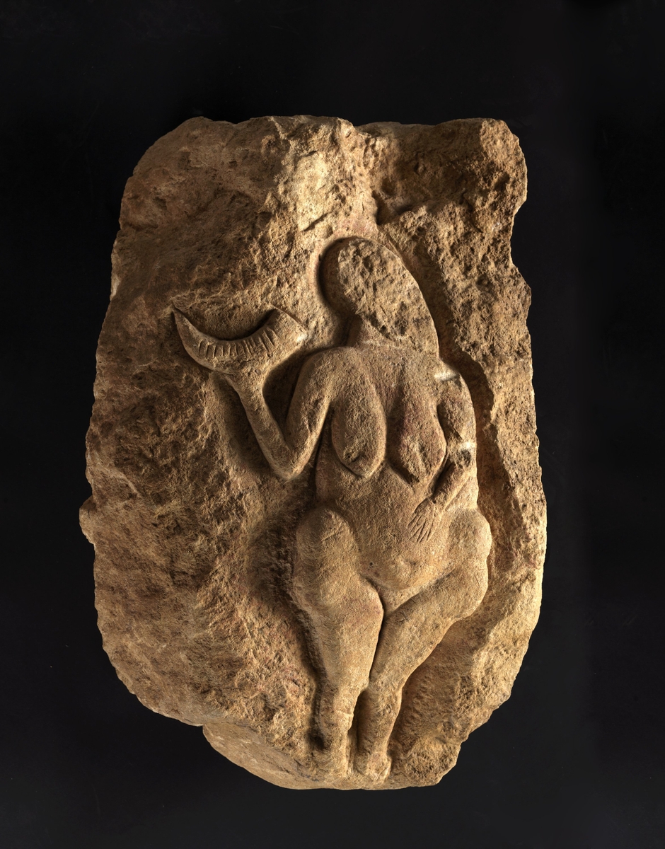 Représentation féminine dite "Vénus à la Corne". Abris sculptés de la Préhistoire.