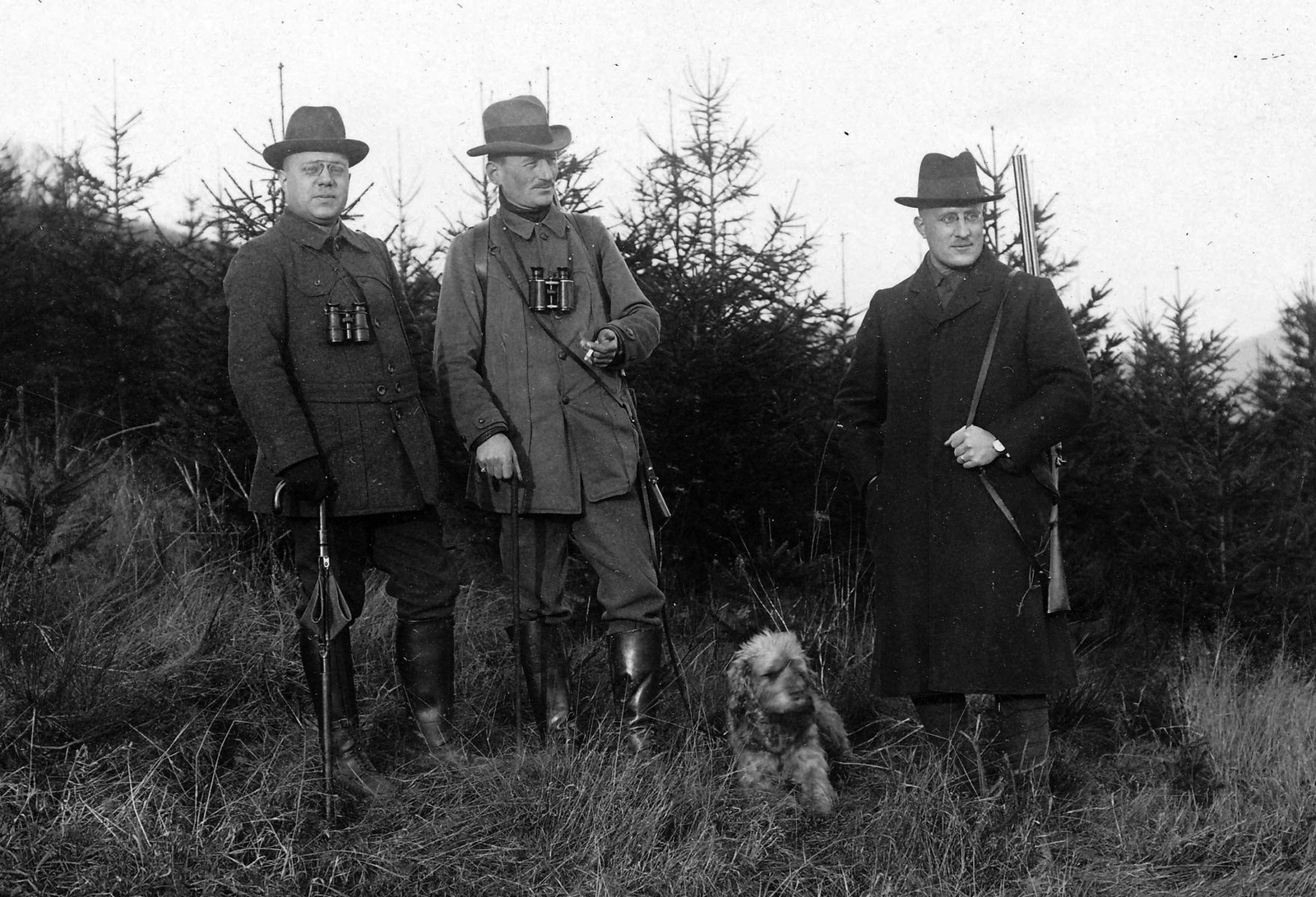 August Hütten (à gauche) et Wilhelm (à droite) à la chasse vers 1916 - Hannelore Börger