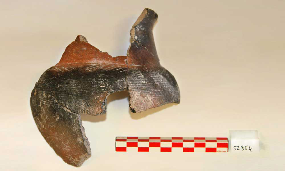 Urne en céramique indigène non tournée (225/175 av. n. è.). 