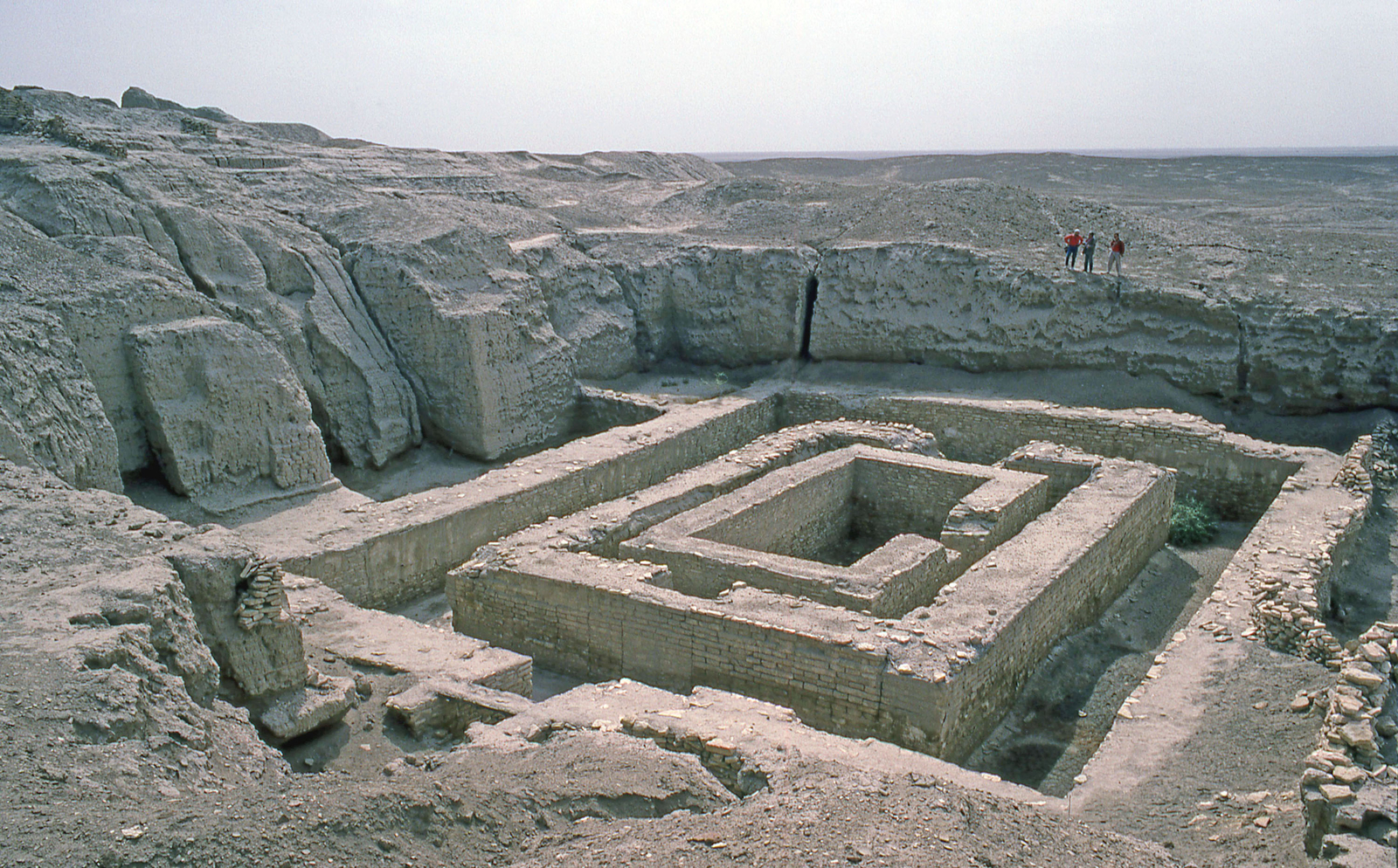 Le "Bâtiment de pierre". © Mission Archéologique française de Larsa-‘Oueili, cliché Joël Suire