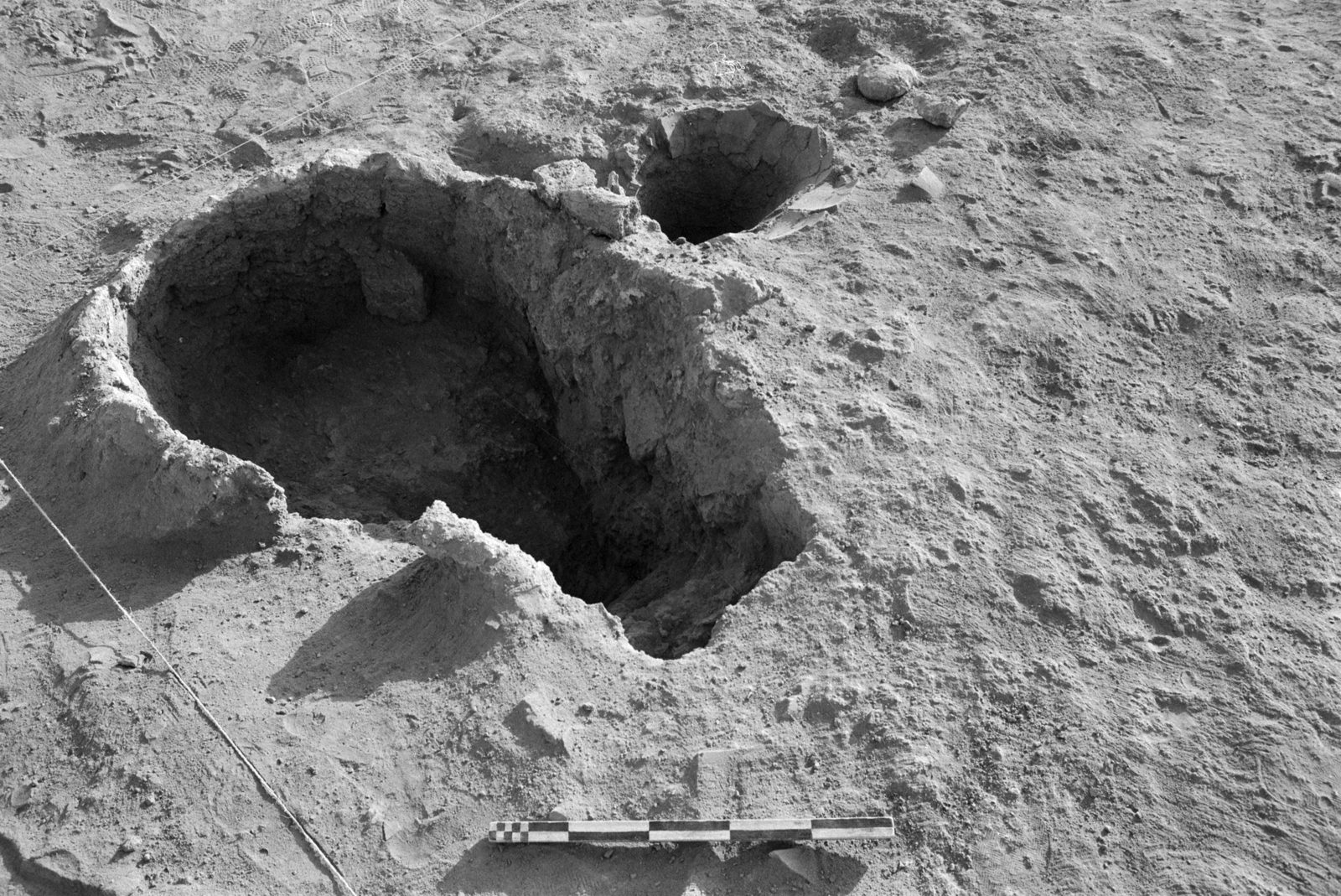 Un four Uruk. © Mission Archéologique française de Larsa-‘Oueili, ARCH. MAE, JLH255_1_002