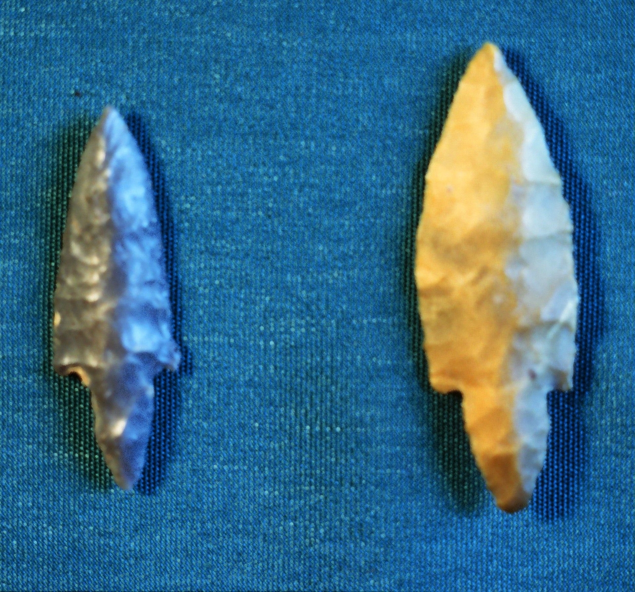  Deux pointes de flèche en silex