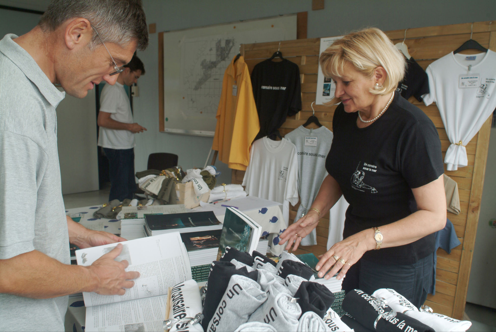 Photographie des publications et des produits dérivés distribués lors des journées portes ouvertes