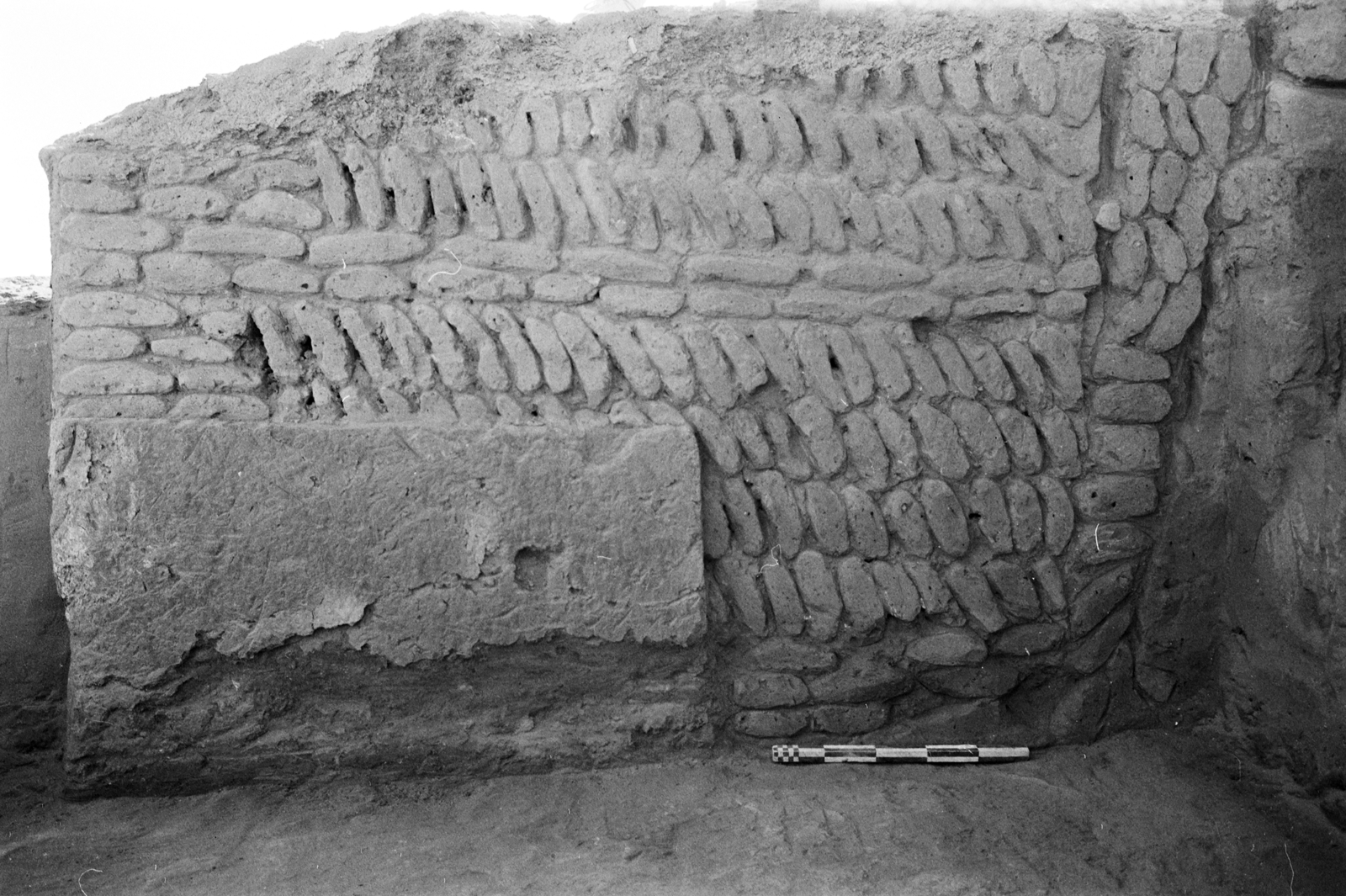 Appareil d’un mur de B 33. © Mission Archéologique française de Larsa-‘Oueili, ARCH. MAE, JLH256_2_013