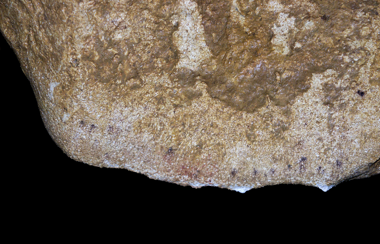 Balisage ou signes sur un pendant rocheux