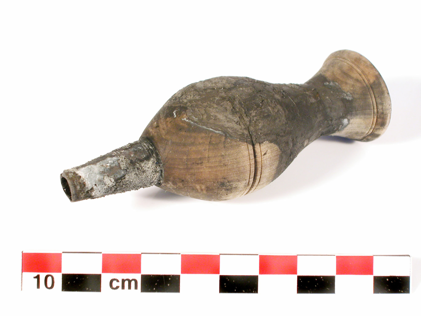 Photographie d'une alène en buis tourné