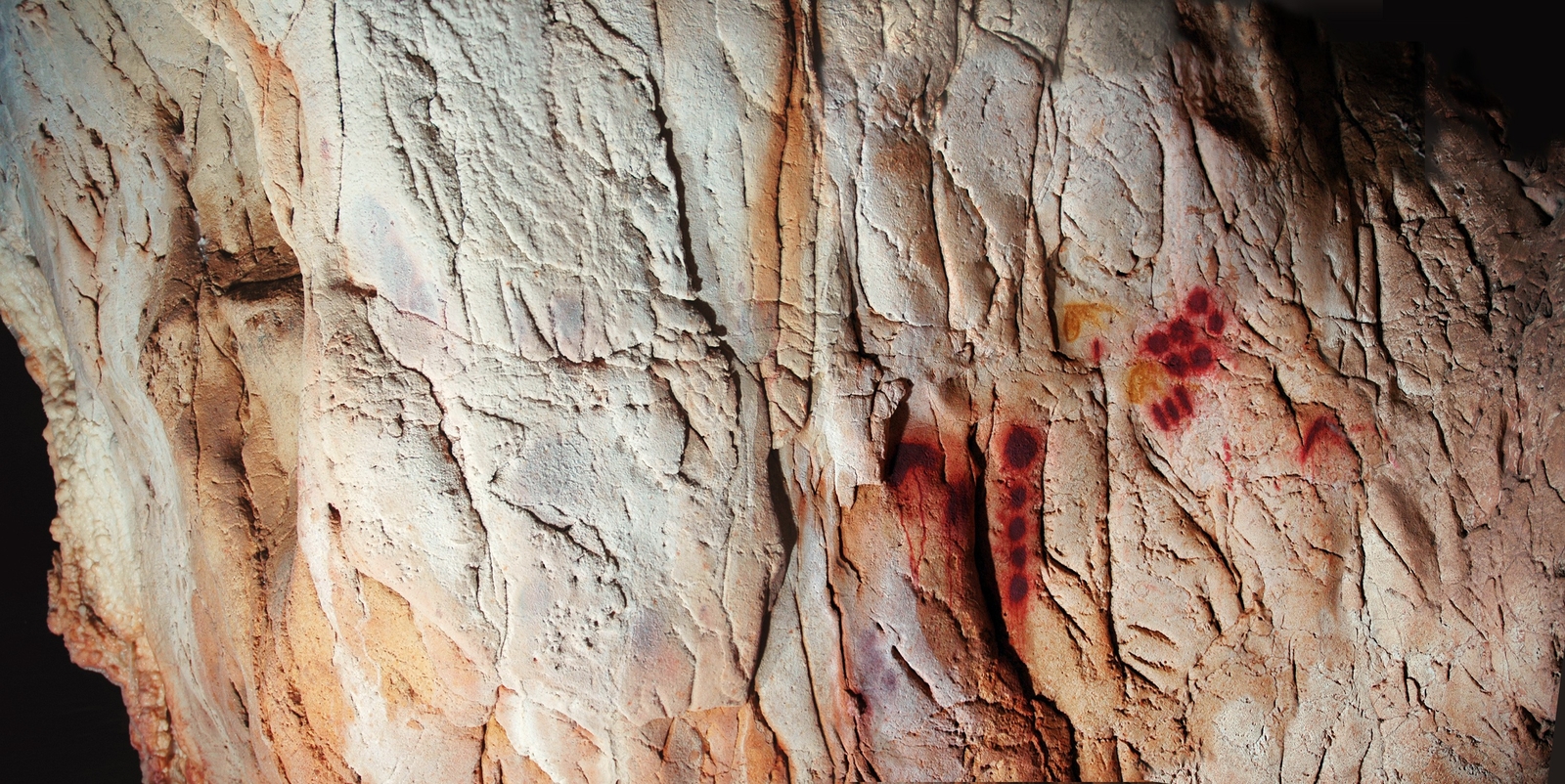 Vue générale du panneau des Chevaux jaunes