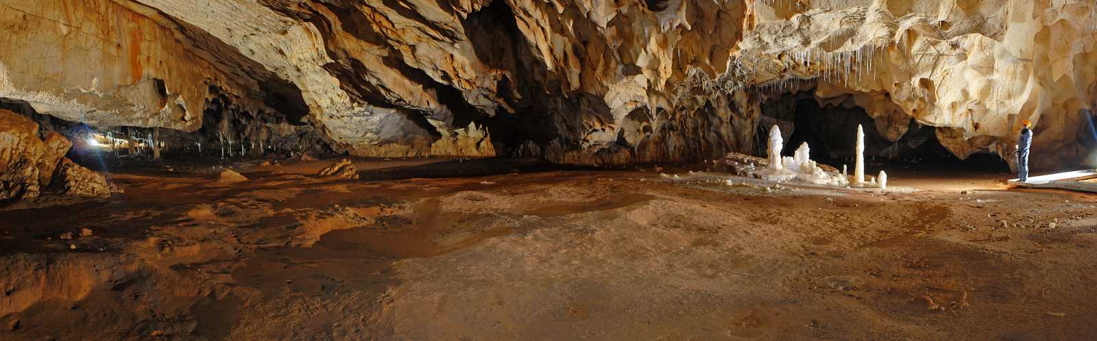 Entrée de la Salle des Bauges