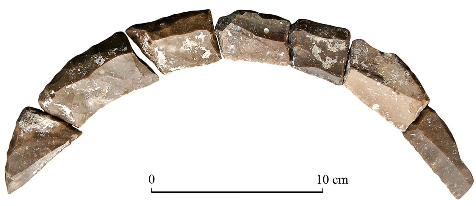 tranchant d’une faucille avec 7 éléments 