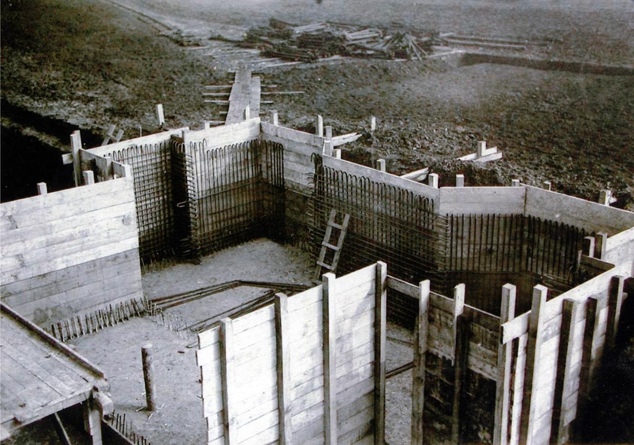 Construction d'un blockhaus de la ligne Hindenburg