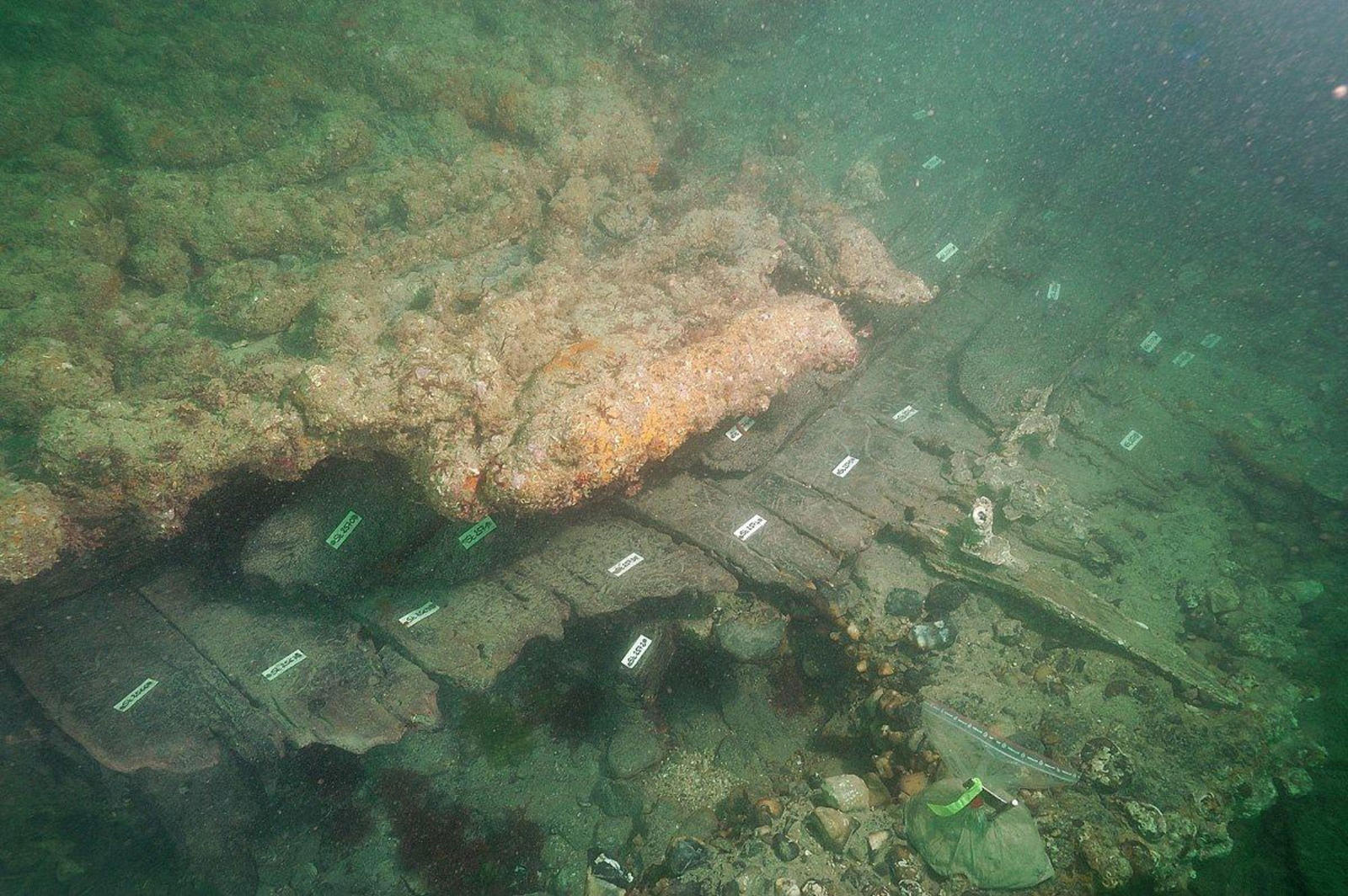 Photographie sous-marine de l'arrière de l'Aimable Grenot