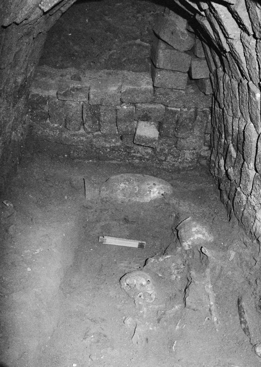 Le caveau de B 59. © Mission Archéologique française de Larsa-‘Oueili, ARCH. MAE, JLH257_3_032