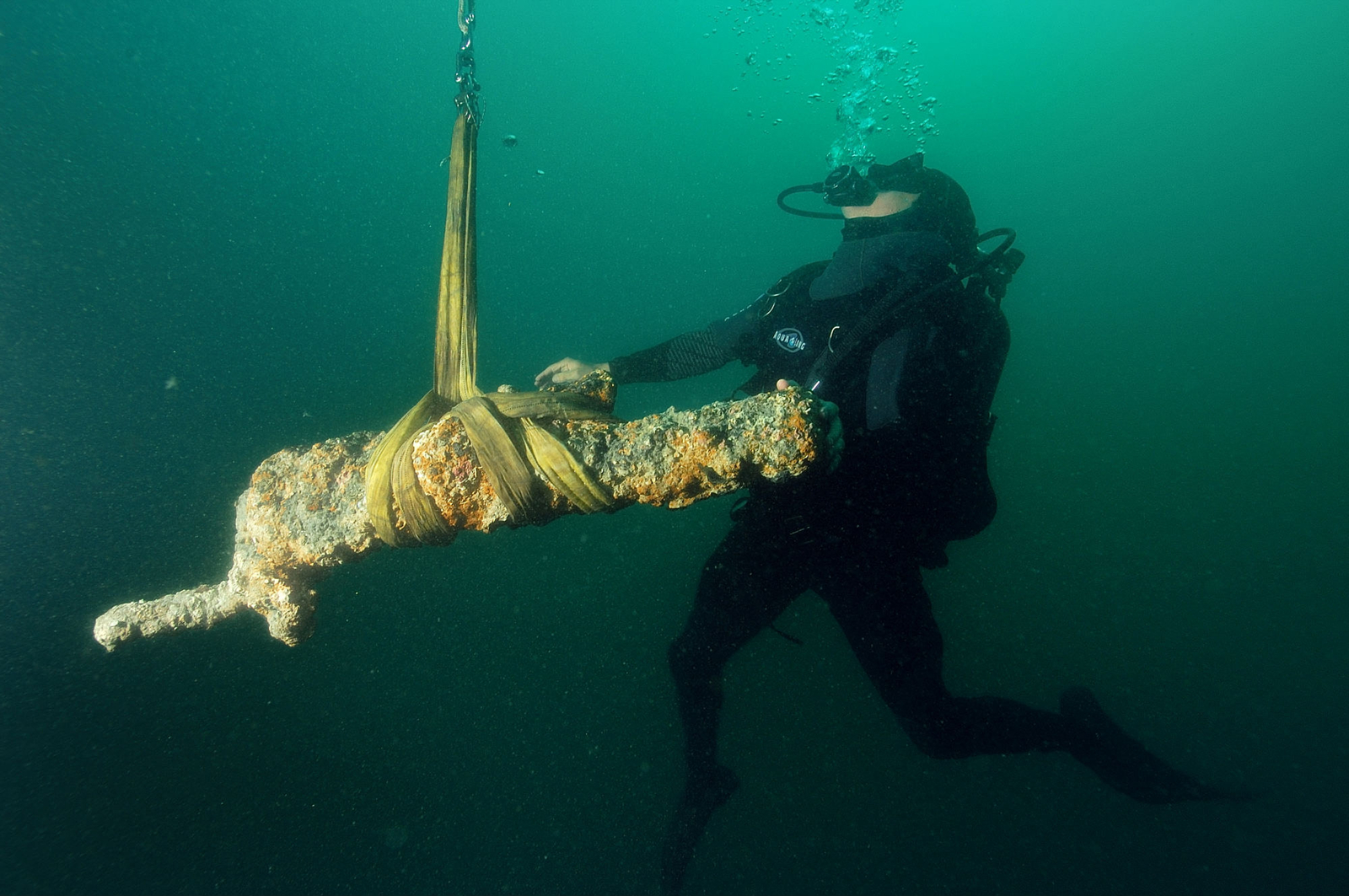 Photographie sous-marine de la remontée d'un pierrier