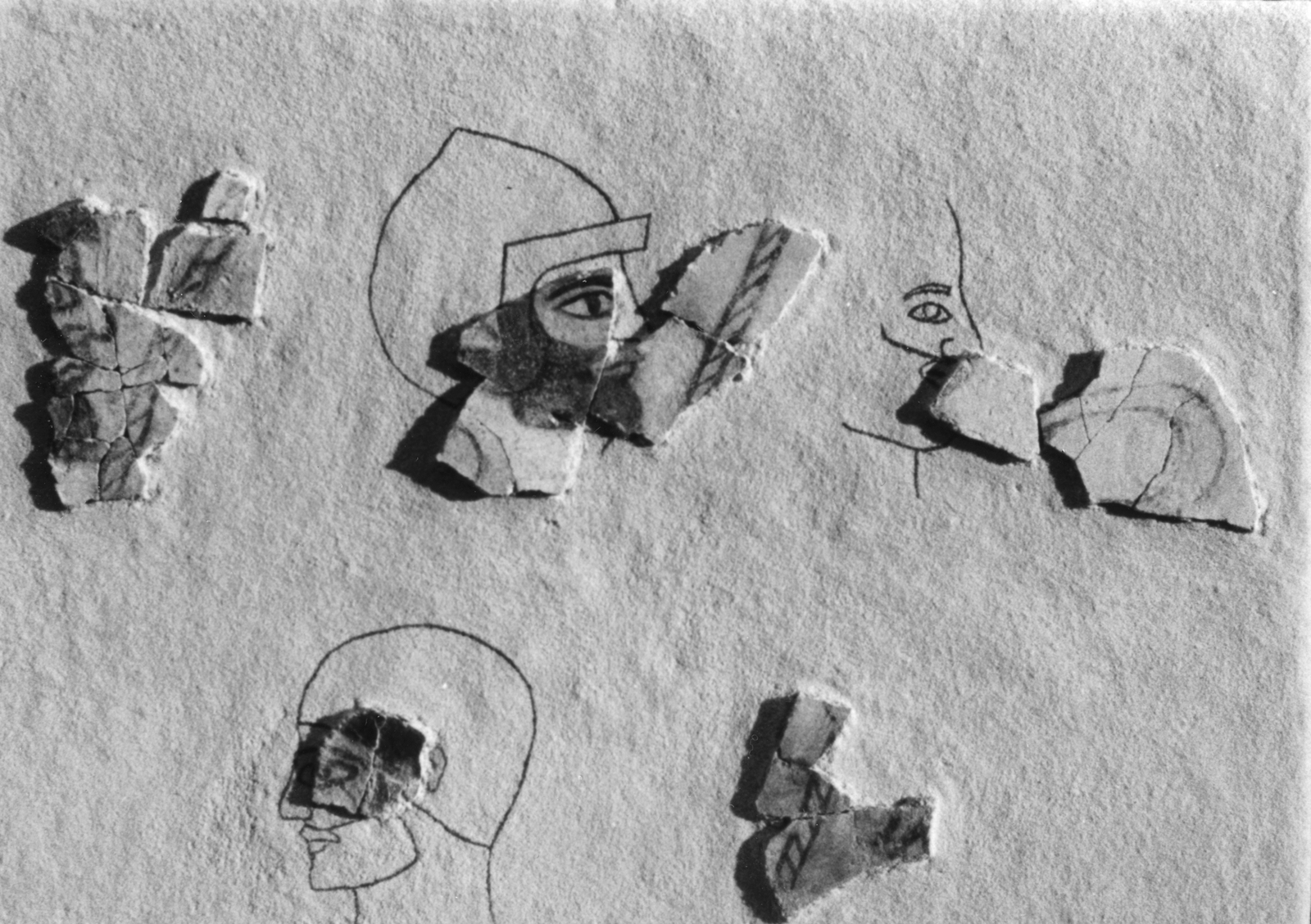 Cour 106, fragments de peinture 