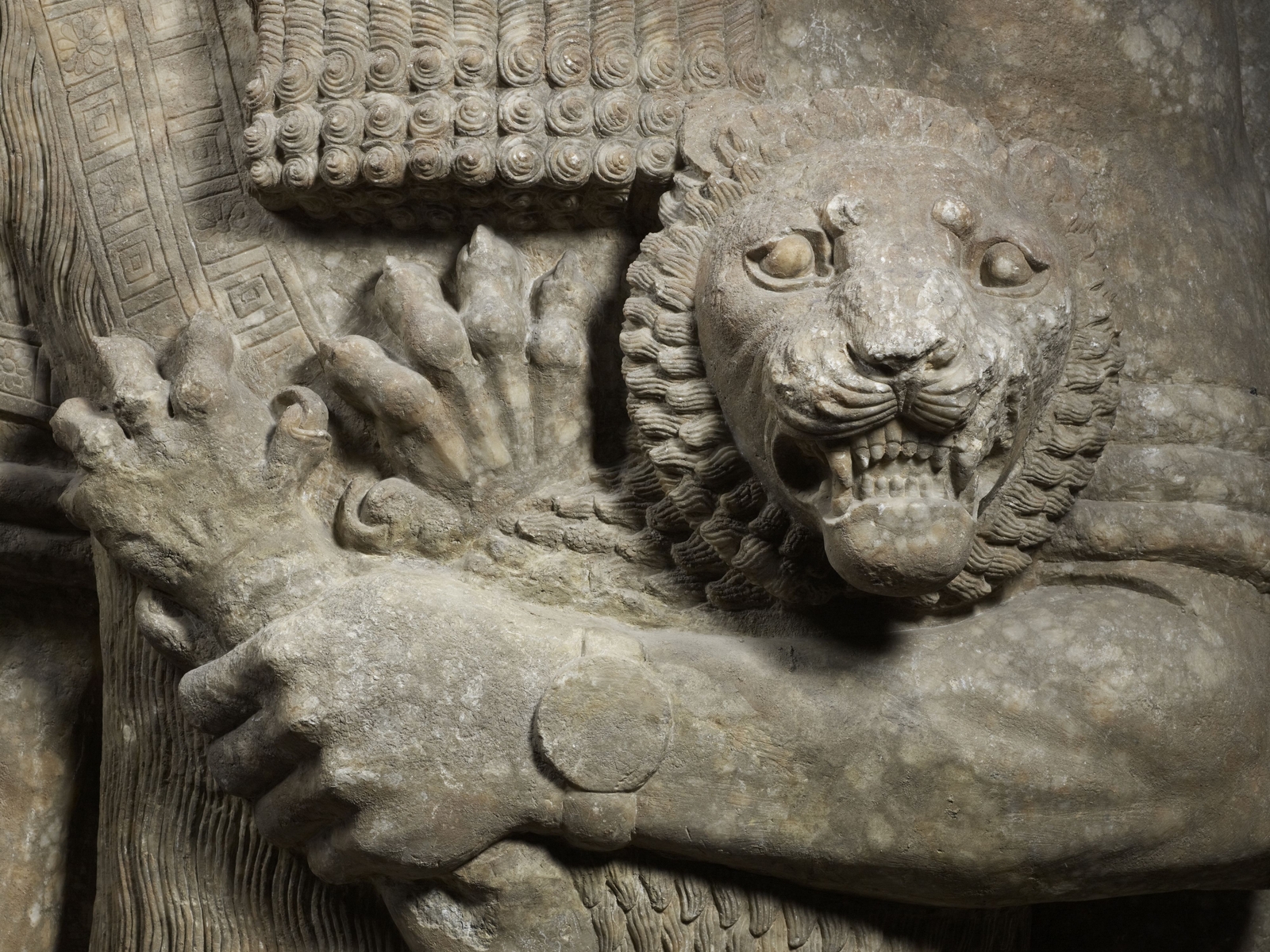 Relief (détail) : tête de lion