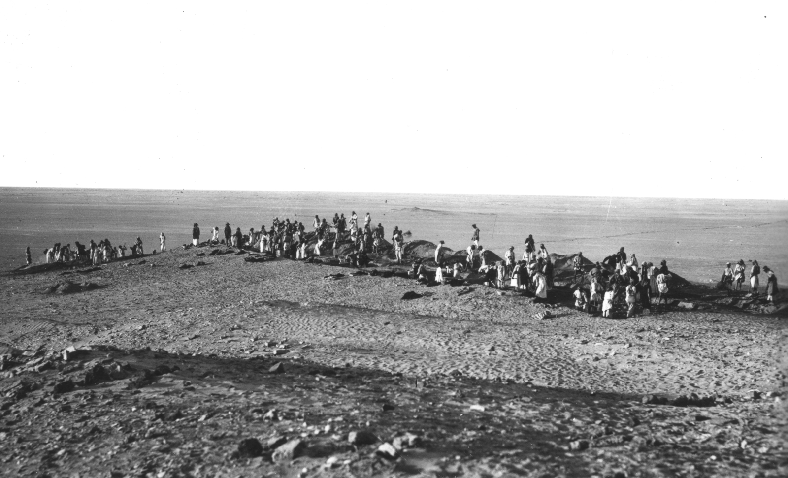 Les ouvriers à Larsa en 1933. © Mission Archéologique française de Larsa, ARCH. MAE, THM798_AP522
