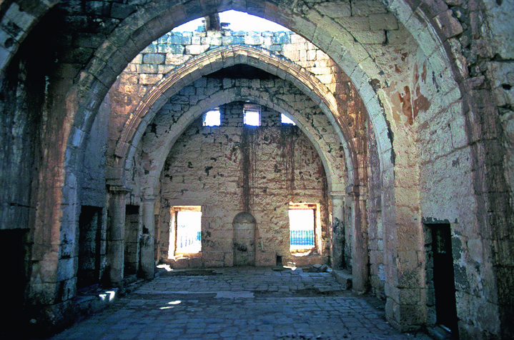 La madrasa Abû al-Fidâ’ : l’intérieur de la salle principale. Bosra.