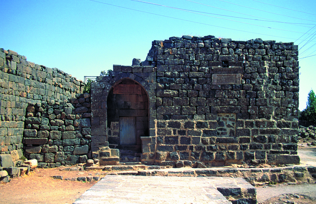 La mosquée de Yâqût : façade Ouest. Bosra.