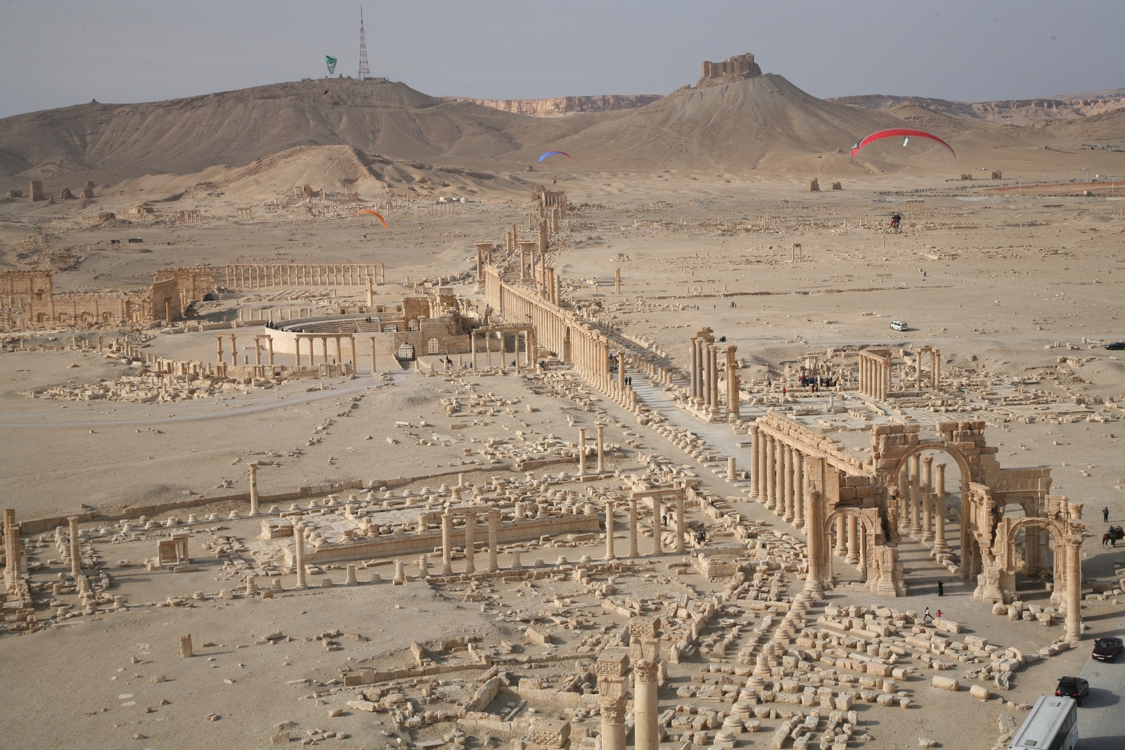 L'arc de triomphe et la colonnade de Palmyre