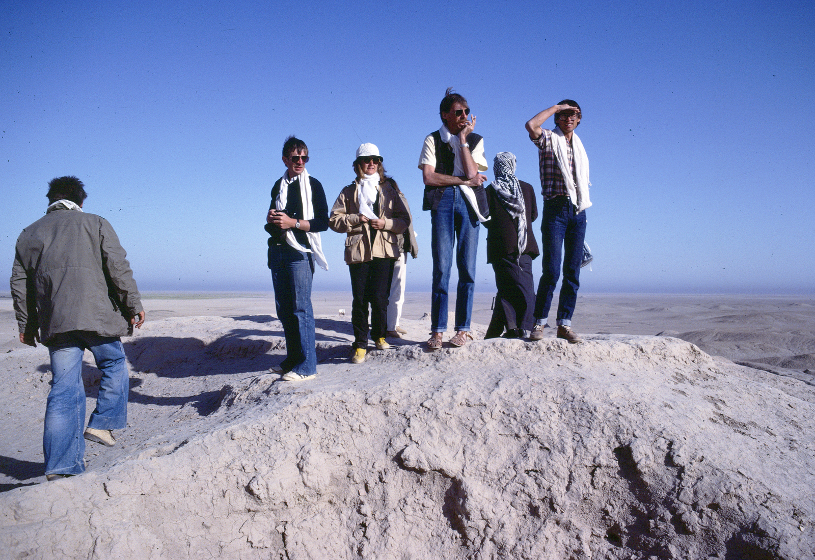 Au sommet de la Ziggurat. © Mission Archéologique française de Larsa-‘Oueili, cliché Joël Suire