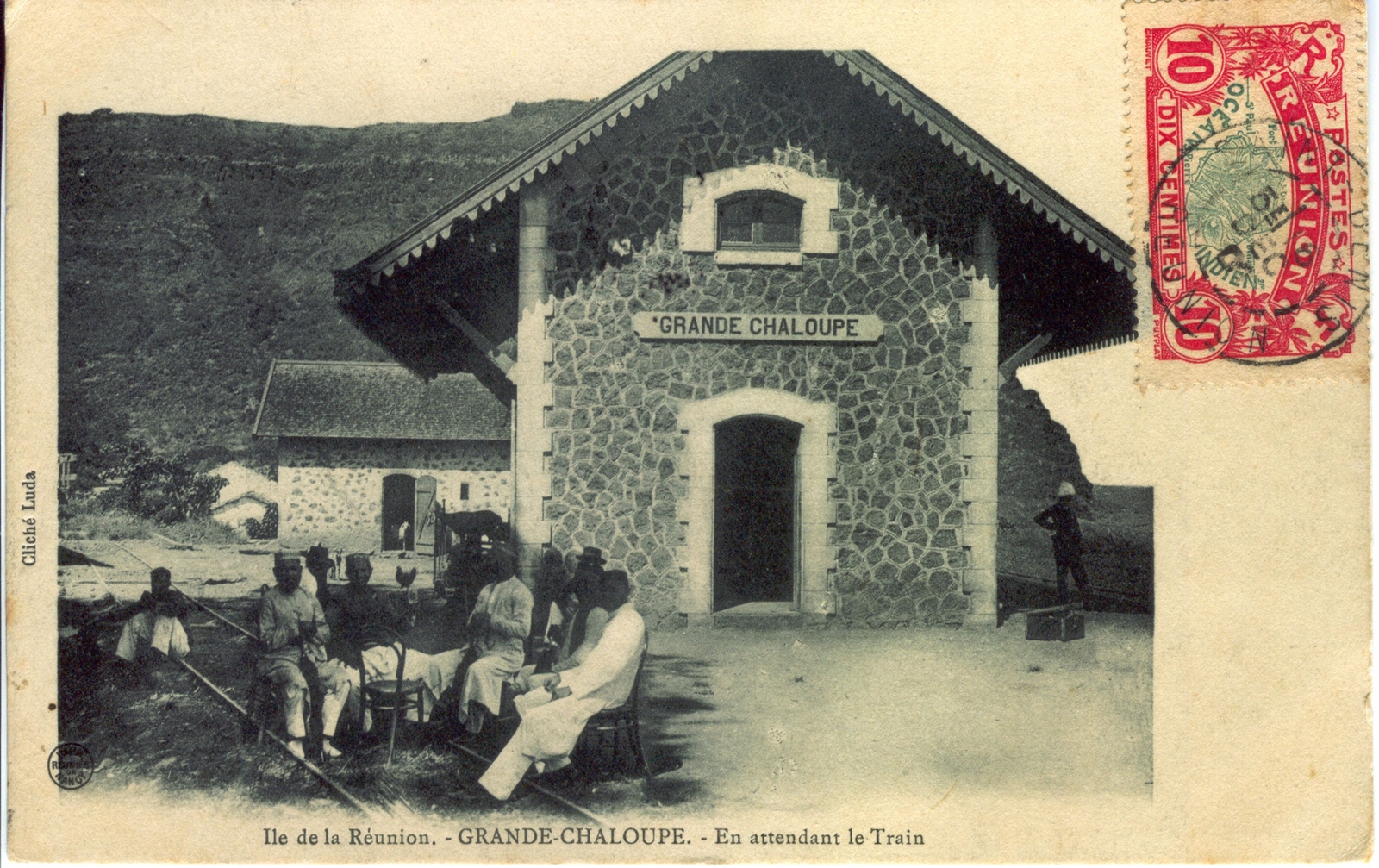 Grande Chaloupe, waiting for the train, 1905-1910
