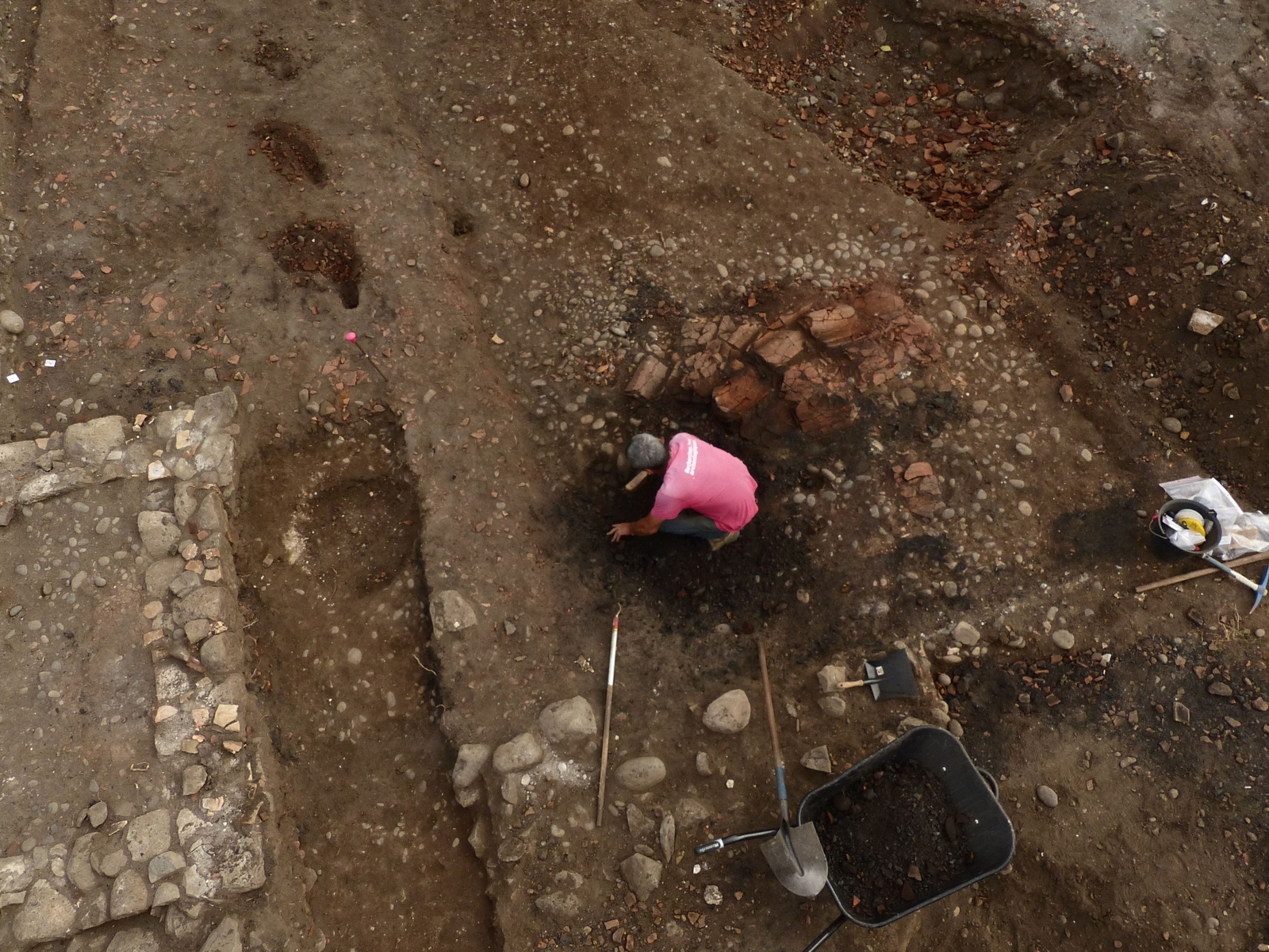 Group of tiles (Saint-Denis, Place du Général de Gaulle, 2019)