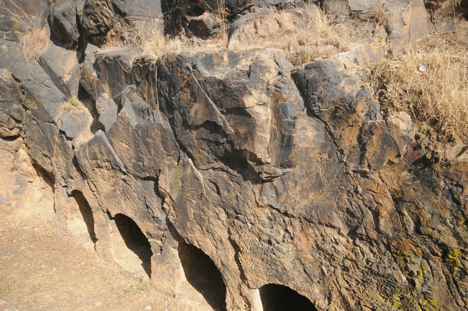 Loculi dans un fossé proche de Bazen