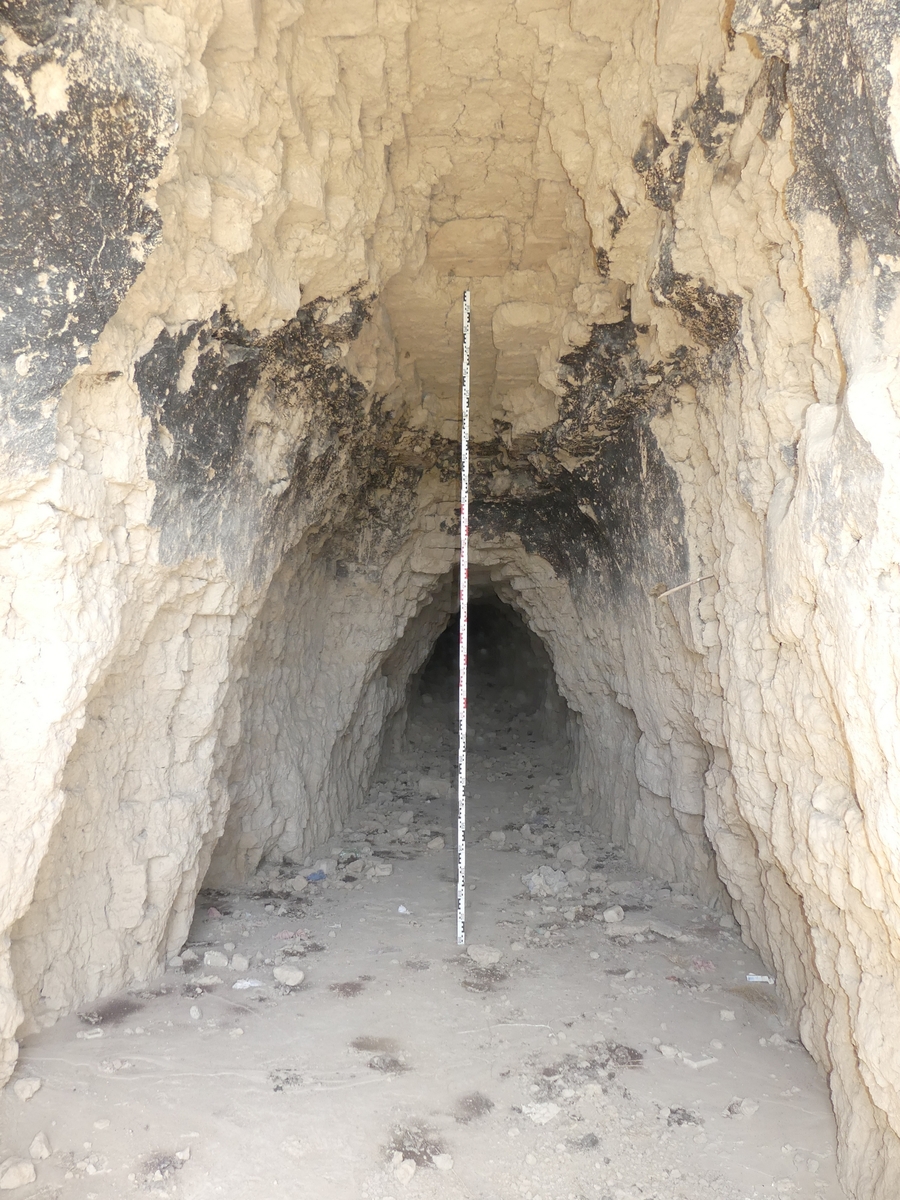 Tunnel looting in Afghanistan
