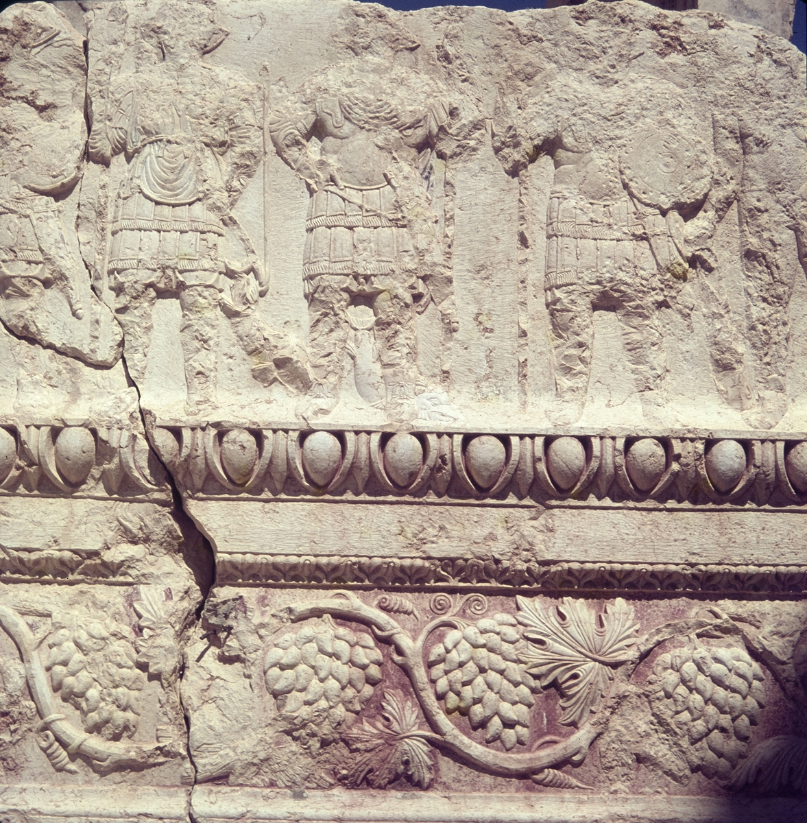 Palmyre, temple de Bel, fragment d'une poutre du péristyle