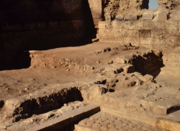 Escalier occidental d'accès à la cour du palais  © Mission archéologique française de Shabwa