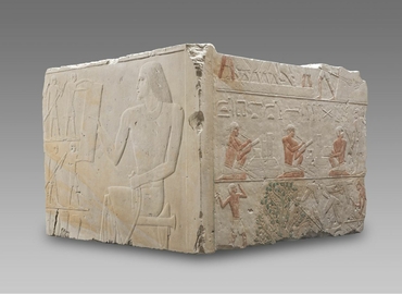 Bloc d'angle de la chapelle du mastaba d'Akhethétep. © Musée du Louvre/DAE. Christian Décamps.