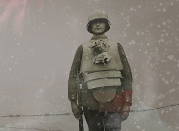 Soldat de la première guerre mondiale équipé de casque et masque à gaz